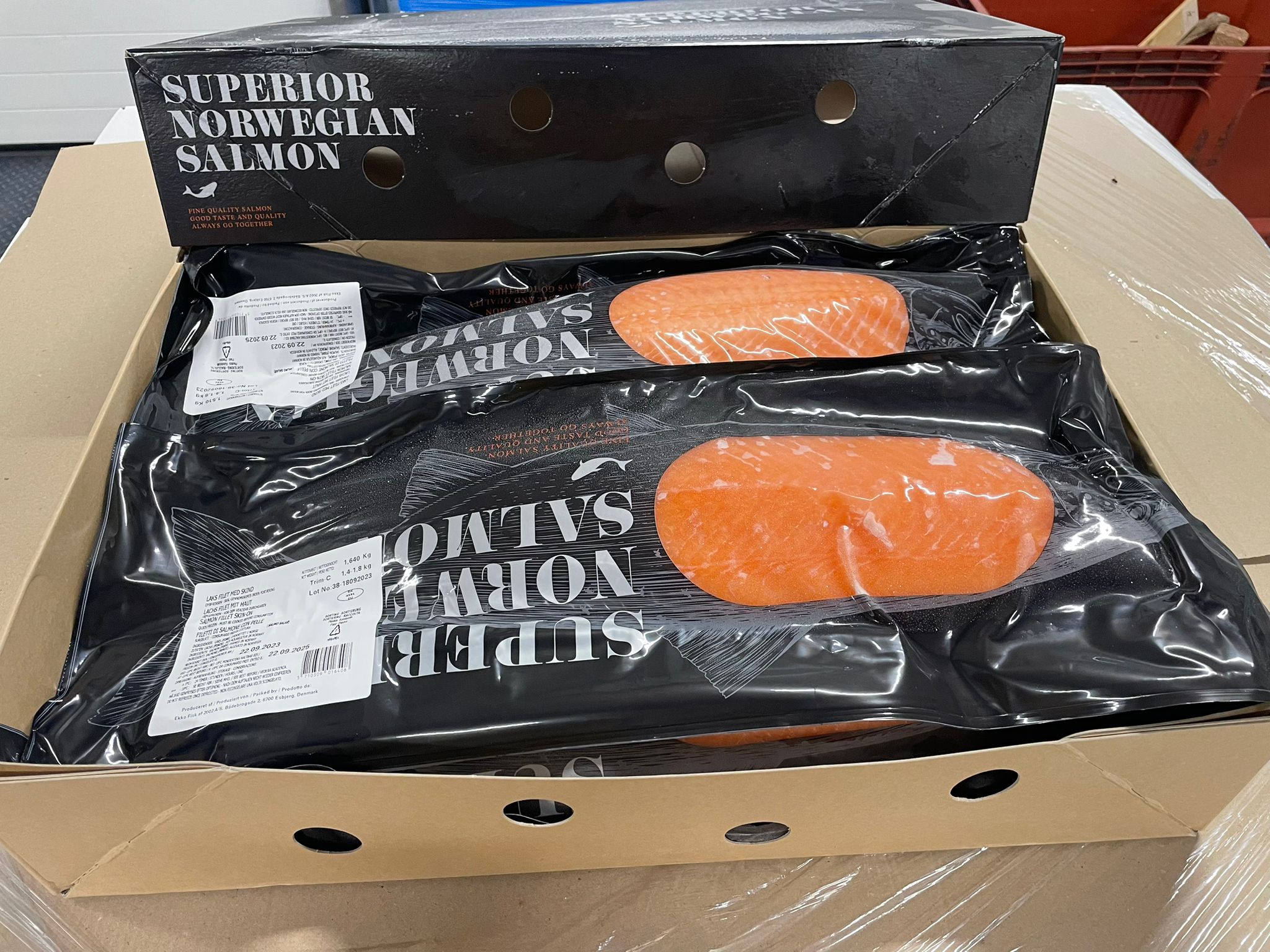 Superior Norwegian Salmon Fish 1KG - Image 2